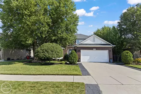 21301 Savannah, Clinton Township, MI 48036
