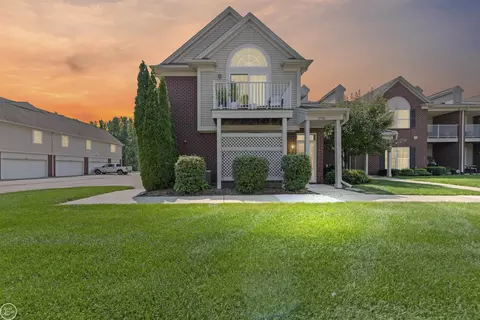 27016 Carrington #60, Harrison Township, MI 48045