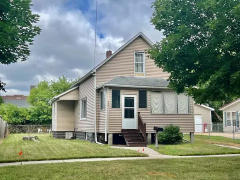 607 N Warner, Bay City, MI 48706