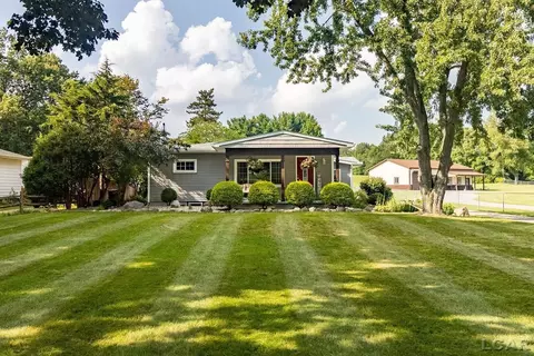 2816 Sharp, Adrian, MI 49221