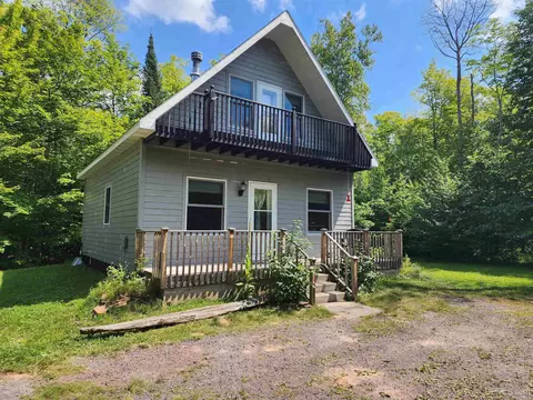 18418 Lakeshore, Ontonagon, MI 49953