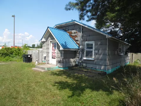 1100 N State, Gladwin, MI 48624 photo 2