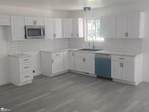 Kitchen - 4217 Oconner, Flint, MI 48504 photo 2 of 4