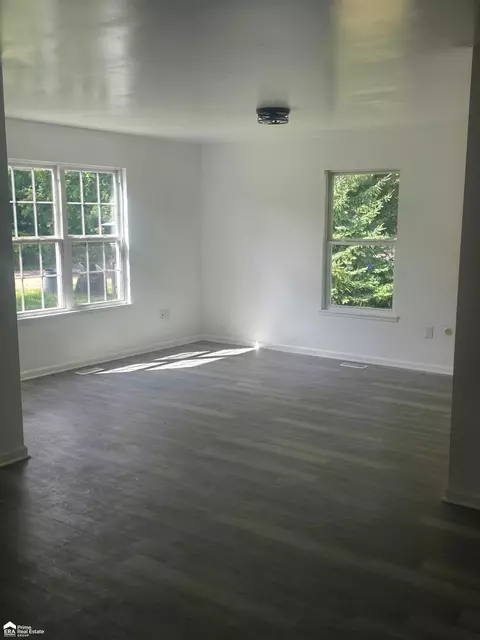 Living - 4217 Oconner, Flint, MI 48504 photo 1 of 2