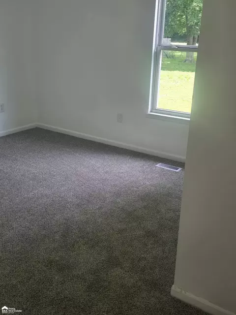 Bedroom - 4217 Oconner, Flint, MI 48504 photo 2 of 3