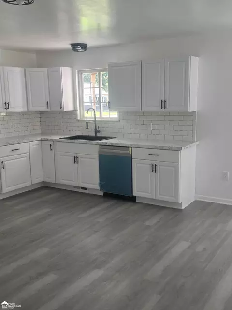 Kitchen - 4217 Oconner, Flint, MI 48504 photo 4 of 4