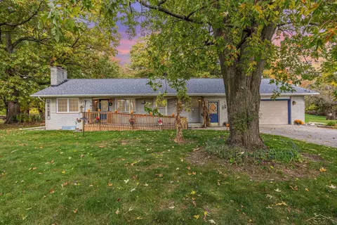 10400 Swan Crk, Saginaw, MI 48609