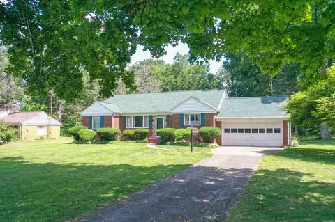 1372 N Packard, Burton, MI 48509