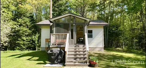 E1704 H44/traunik, Trenary, MI 49891