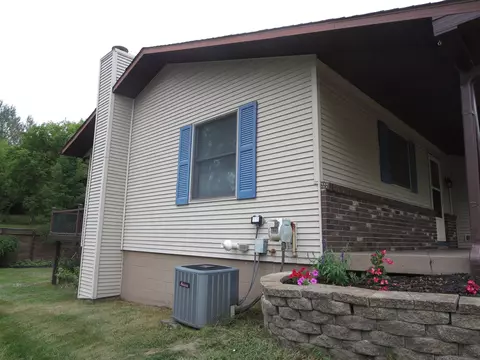 Exterior - 1031 Chatterton, Gladwin, MI 48624 photo 3 of 10