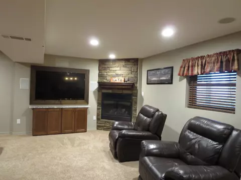 Living - 1031 Chatterton, Gladwin, MI 48624 photo 2 of 3