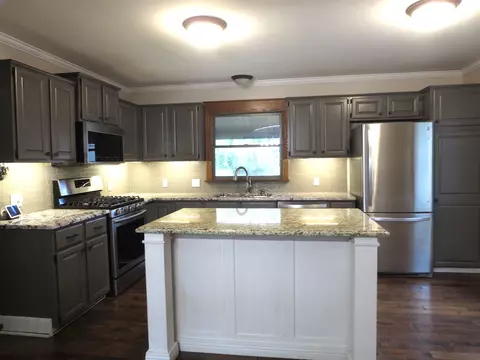 Kitchen - 1031 Chatterton, Gladwin, MI 48624 photo 5 of 6