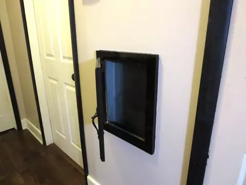 Entry Way - 1031 Chatterton, Gladwin, MI 48624 photo 3 of 3