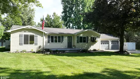 102 W Sawdust Cors, Lapeer, MI 48446