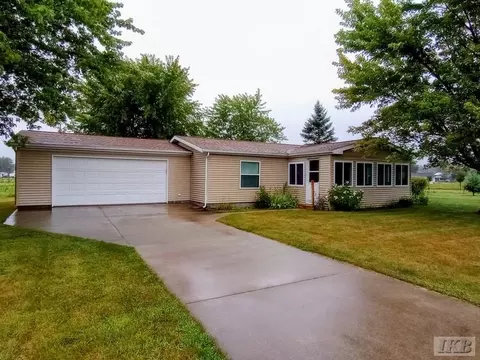 1371 Fairfield, Gladwin, MI 48624 photo 2