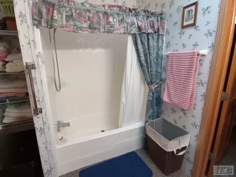1371 Fairfield, Gladwin, MI 48624 photo 12