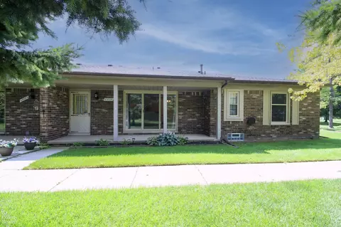 49585 Bishop, Shelby Township, MI 48315