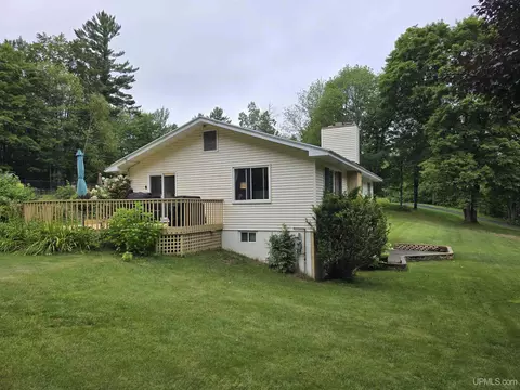 Exterior - 1115 Cooper Lk, Ishpeming, MI 49849 photo 11 of 16