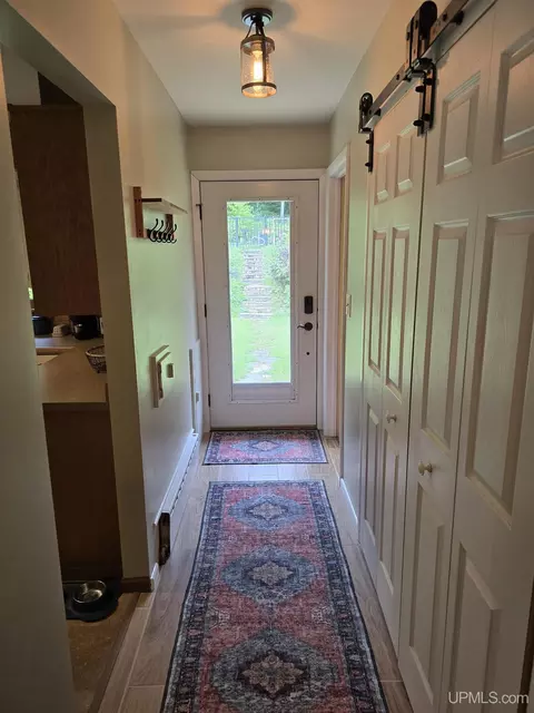 Entry Way - 1115 Cooper Lk, Ishpeming, MI 49849 photo 2 of 4