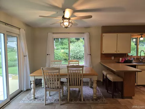 Dining - 1115 Cooper Lk, Ishpeming, MI 49849 photo 1 of 3