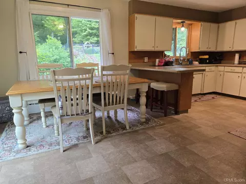 Dining - 1115 Cooper Lk, Ishpeming, MI 49849 photo 2 of 3