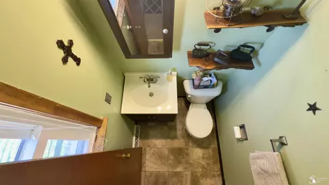 Bath - 1338 Calgary, Monroe, MI 48162 photo 4 of 4