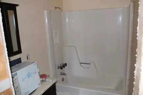 Bath - Undisclosed, Harrison, MI 48625 photo 1 of 2