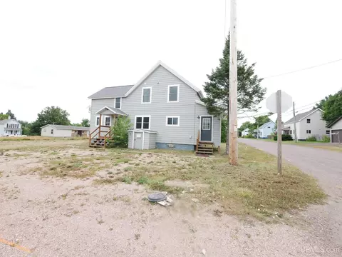 56203 Us41, Calumet, MI 49913