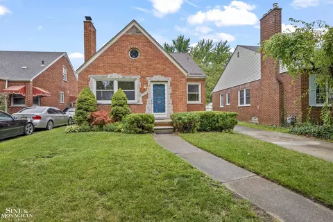 1790 Kenmore, Grosse Pointe Woods, MI 48236
