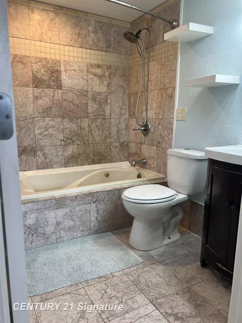 Bath - 1104 E Hurd, Clio, MI 48420 photo 2 of 3