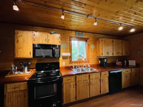 Kitchen - N8041 Harborview, Munising, MI 49862 photo 1 of 2