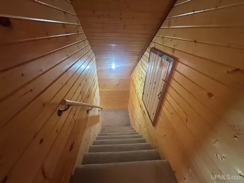 Entry Way - N8041 Harborview, Munising, MI 49862 photo 2 of 3