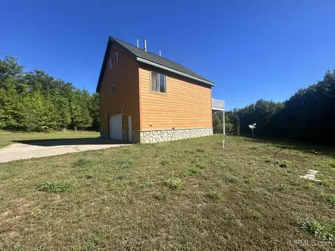 Exterior - N8041 Harborview, Munising, MI 49862 photo 7 of 10