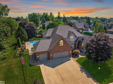 53824 Colette, Chesterfield, MI 48051