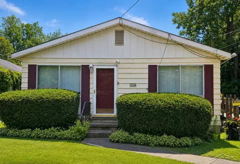 2258 California, Saginaw, MI 48601