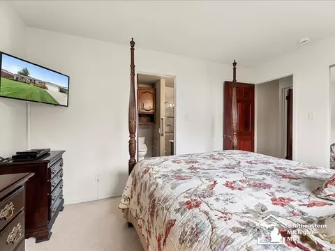 Bedroom - 14142 Dundee, Riverview, MI 48193 photo 2 of 5