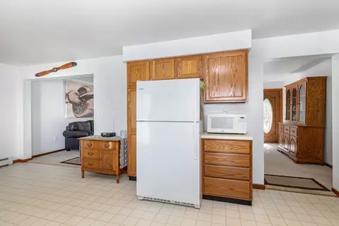Kitchen - 1580 Bunkerhill, Gladwin, MI 48624 photo 3 of 3