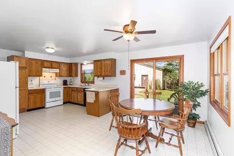 Kitchen - 1580 Bunkerhill, Gladwin, MI 48624 photo 1 of 3