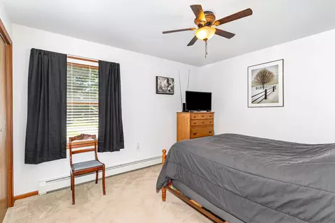 Bedroom - 1580 Bunkerhill, Gladwin, MI 48624 photo 2 of 4