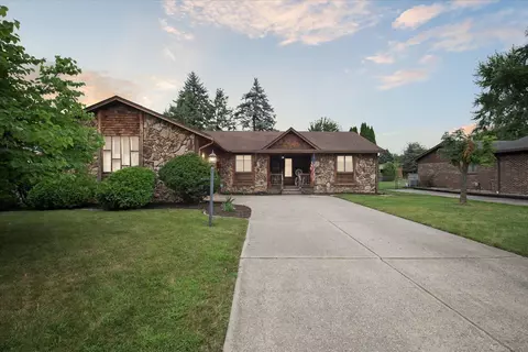 13171 Clinton Riv, Sterling Heights, MI 48313