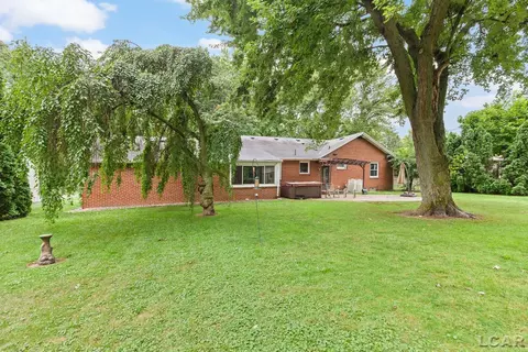 Exterior - 1320 E Oregon, Adrian, MI 49221 photo 5 of 7