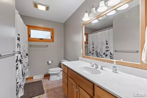 Bath - 1320 E Oregon, Adrian, MI 49221 photo 1 of 2