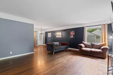 Living - 1320 E Oregon, Adrian, MI 49221 photo 3 of 3