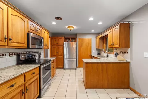 Kitchen - 1320 E Oregon, Adrian, MI 49221 photo 1 of 8