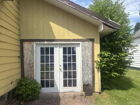 Other - 809 E Pierce, Wakefield, MI 49968 photo 1 of 11