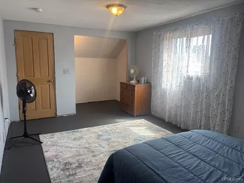Bedroom - 809 E Pierce, Wakefield, MI 49968 photo 6 of 7