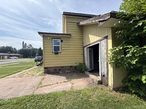 Exterior - 809 E Pierce, Wakefield, MI 49968 photo 4 of 9