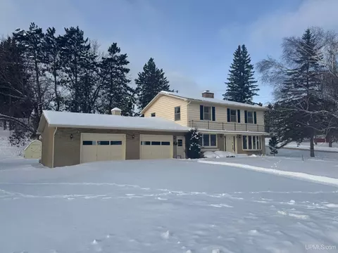 825 Michael, Kingsford, MI 49802
