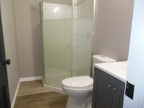 Bath - 400 N N Riv, Gladwin, MI 48624 photo 1 of 1