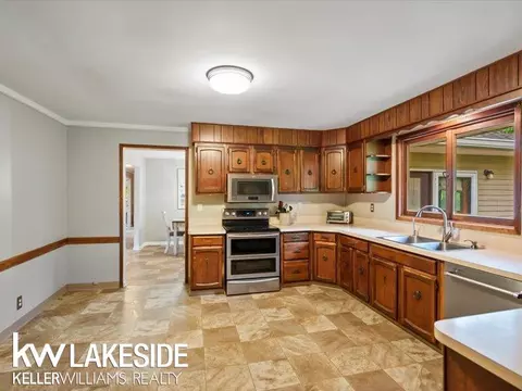 Kitchen - 17550 Bordman, Armada, MI 48005 photo 4 of 4